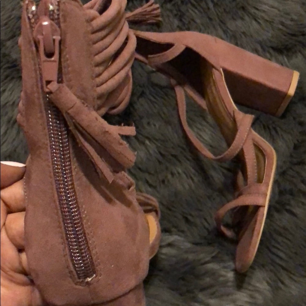 Mauve Heels - Picture 3 of 5